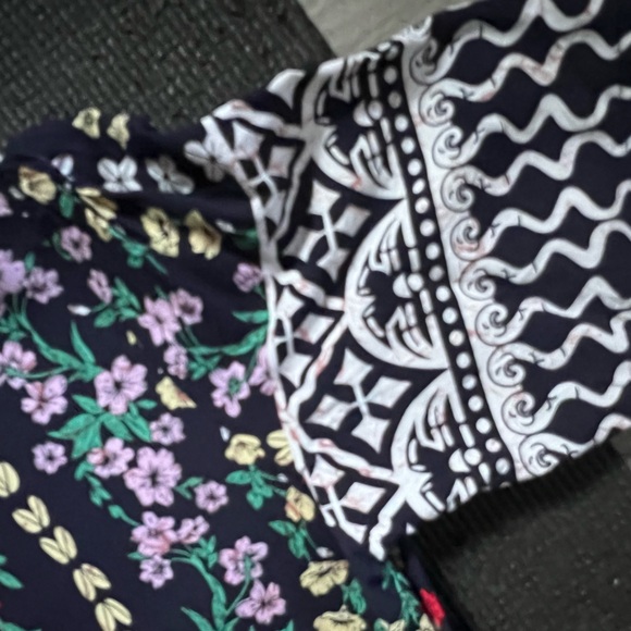 Floral patterns with wavy lines belt will make the edgy feminine appearance. NWT - Picture 4 of 5